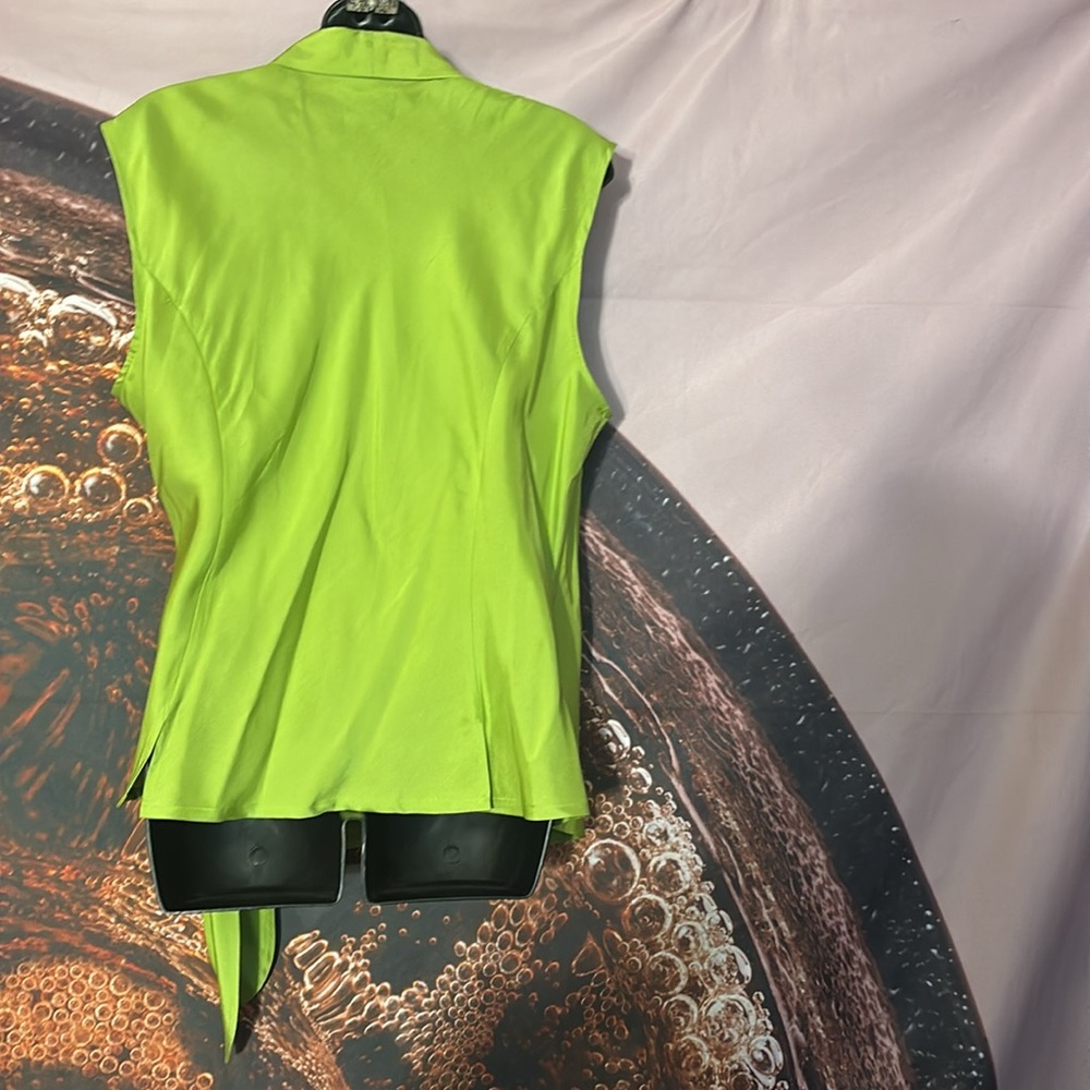 Beautiful Green Wrap Top - Picture 3 of 5